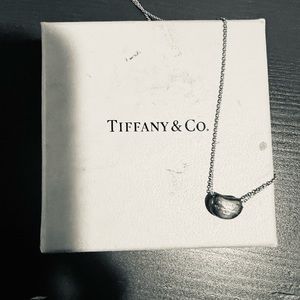 Tiffany and Co bean Elsa Peritti sterling silver necklace